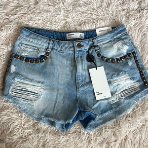 New with tags, distracted, gold embellished jean shorts